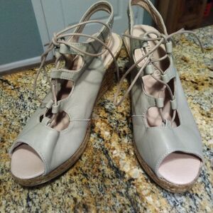ERIC MICHAEL Taupe Leather GOSSIP Lace Up Jute Wedge Sandal US 9.5 EU40 $119 EUC